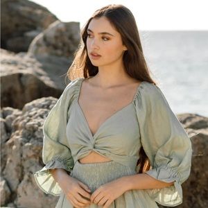 Aulieude Multi-Way/Reversible Sage Linen Dress